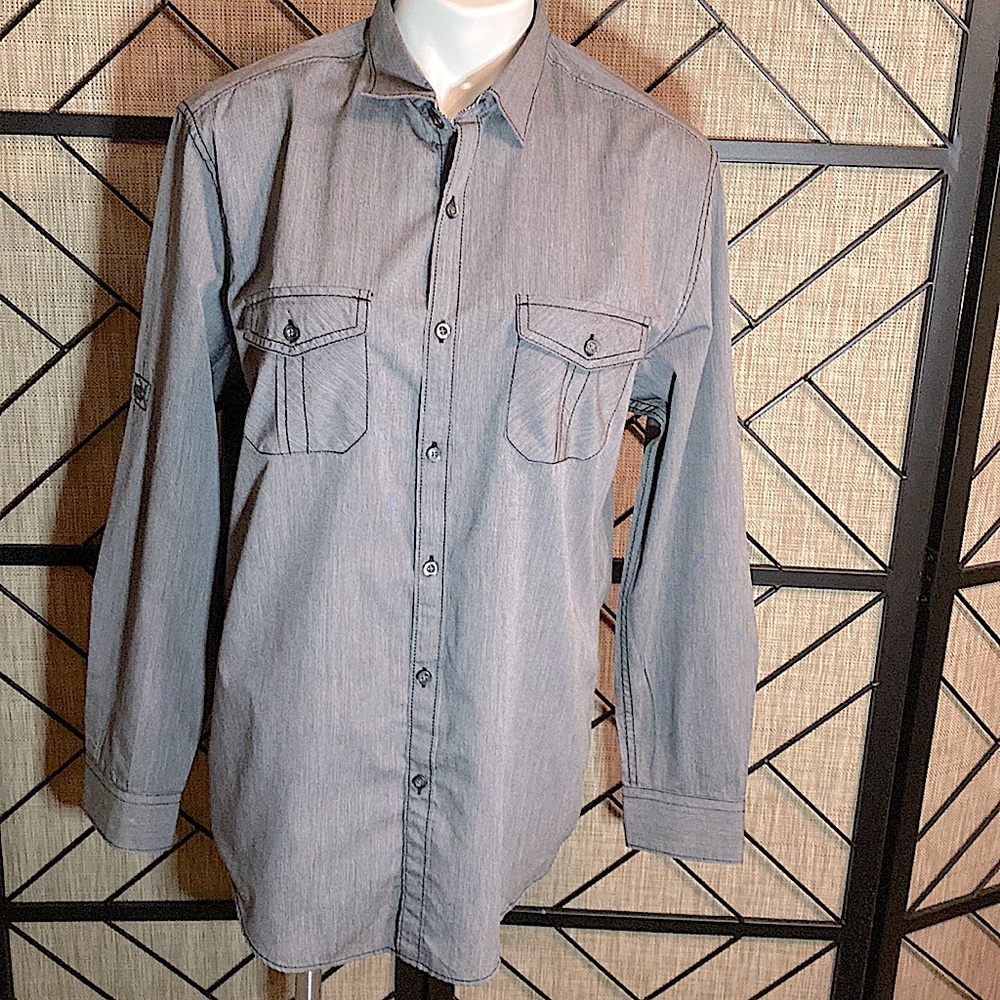 GENTLY USED DRESS SHIRT SIZE MEDIUM BLACK & WHITE